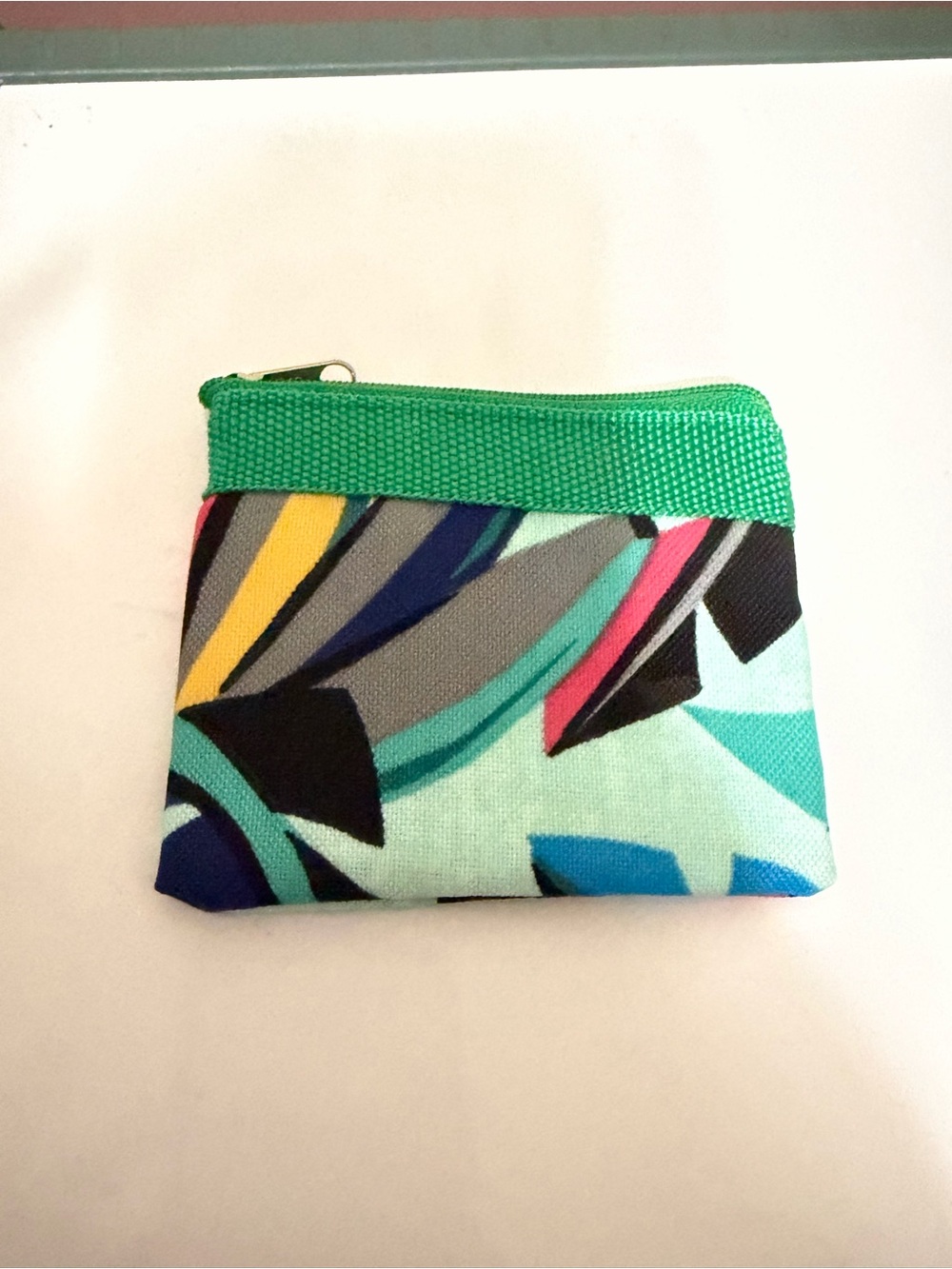 Hand Crafted Multicolor Tropical Floral Zip Coin Wallet - Green